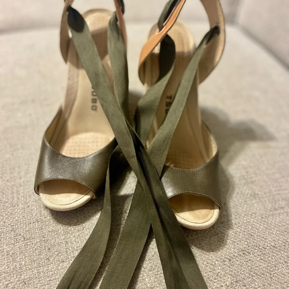 Tsubo Olive Wrap Peep-Toe Wedge Sandals